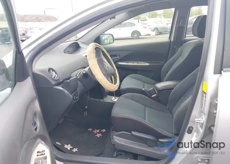 2010 Toyota Yaris z USA, uszkodzony, nr VIN JTDBT4K3XA1360824